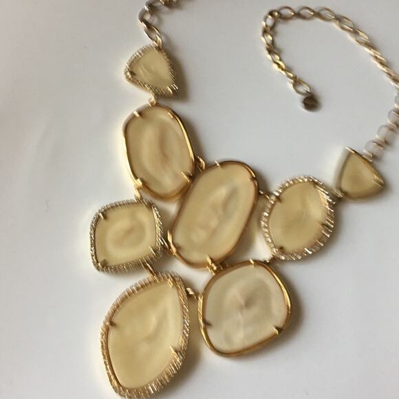 Stella & Dot Fiona Bib Necklace - gold tone, rhinestone, pearlescent - Picture 12 of 14